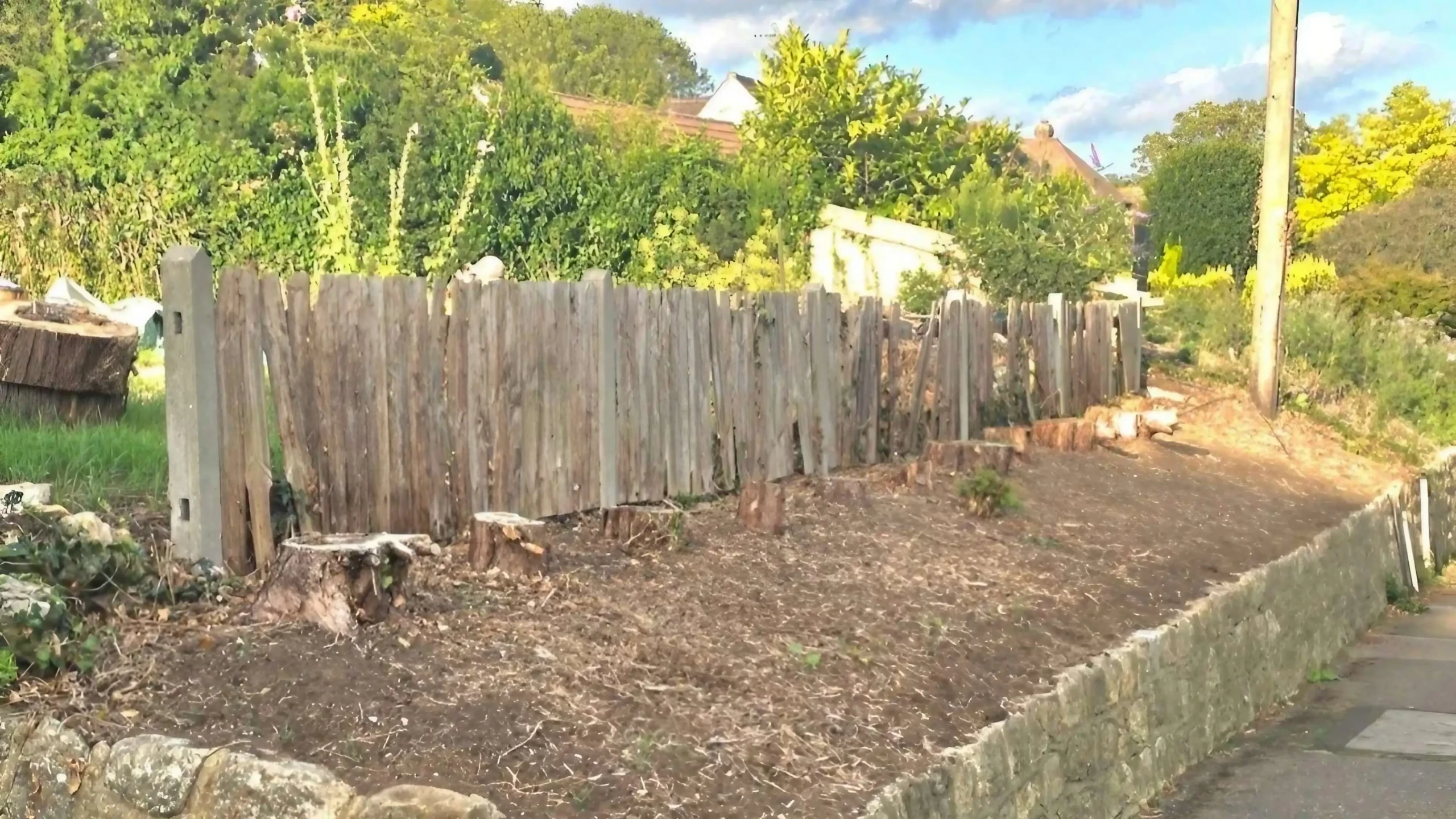 A-Fence-Aluminium-Fencing-Before-scaled